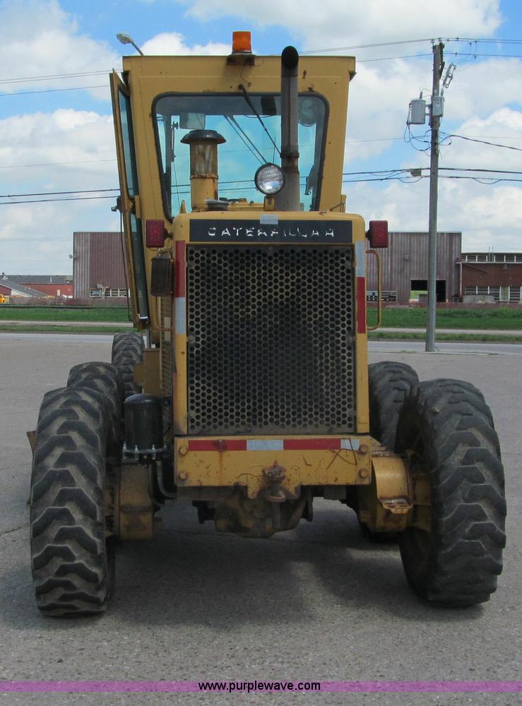 image for item F8585 1977 Caterpillar 120G articulated motor grader