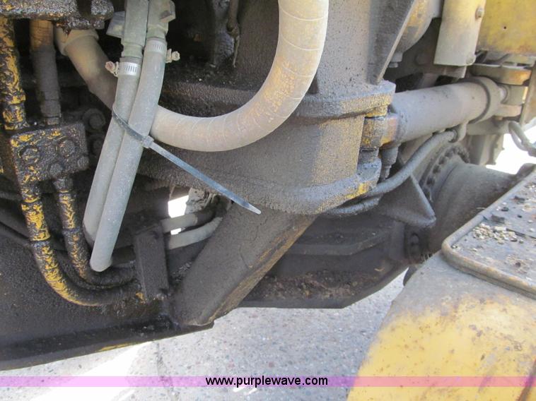 image for item F8585 1977 Caterpillar 120G articulated motor grader