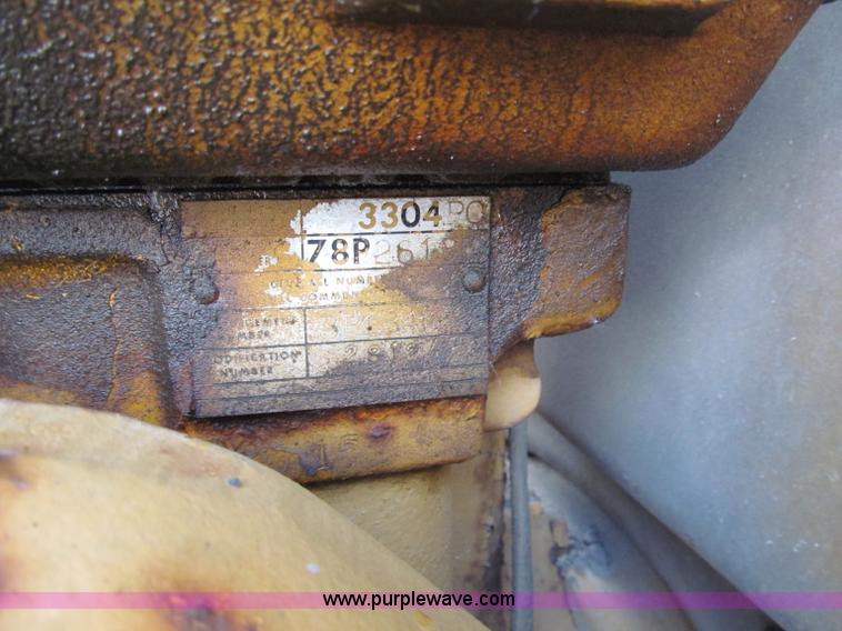 image for item F8585 1977 Caterpillar 120G articulated motor grader