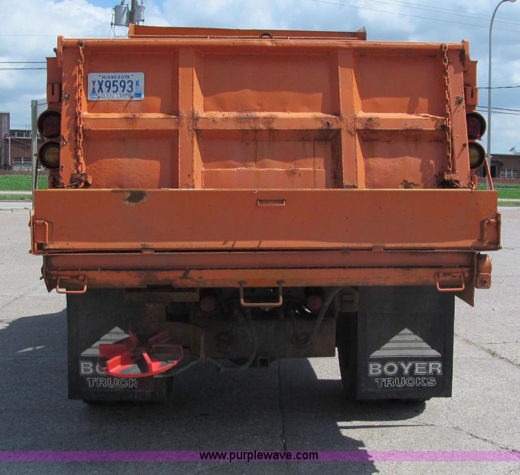 image for item F8586 1991 International 2554 dump truck