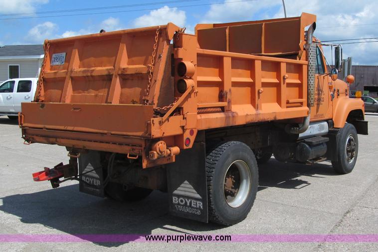 image for item F8586 1991 International 2554 dump truck