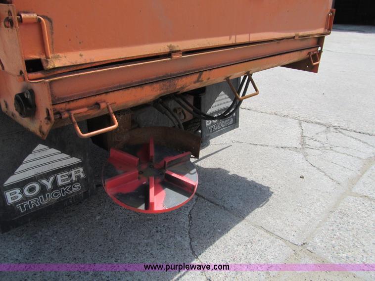 image for item F8586 1991 International 2554 dump truck