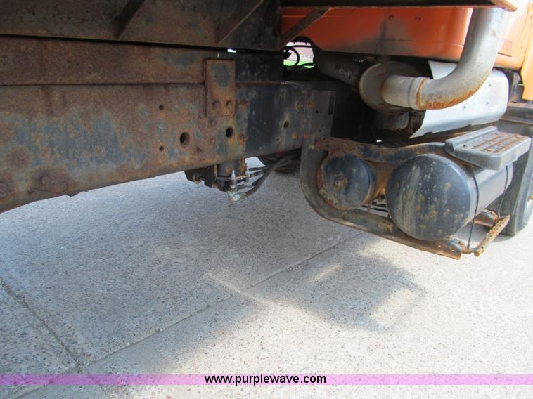 image for item F8586 1991 International 2554 dump truck