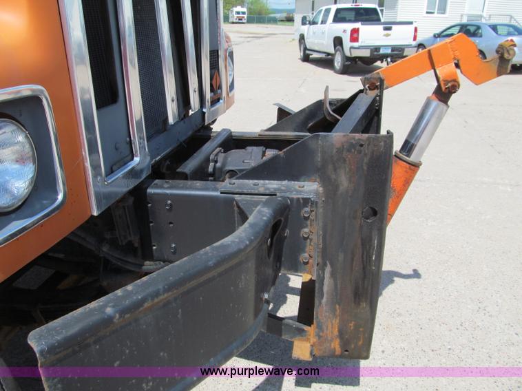 image for item F8586 1991 International 2554 dump truck
