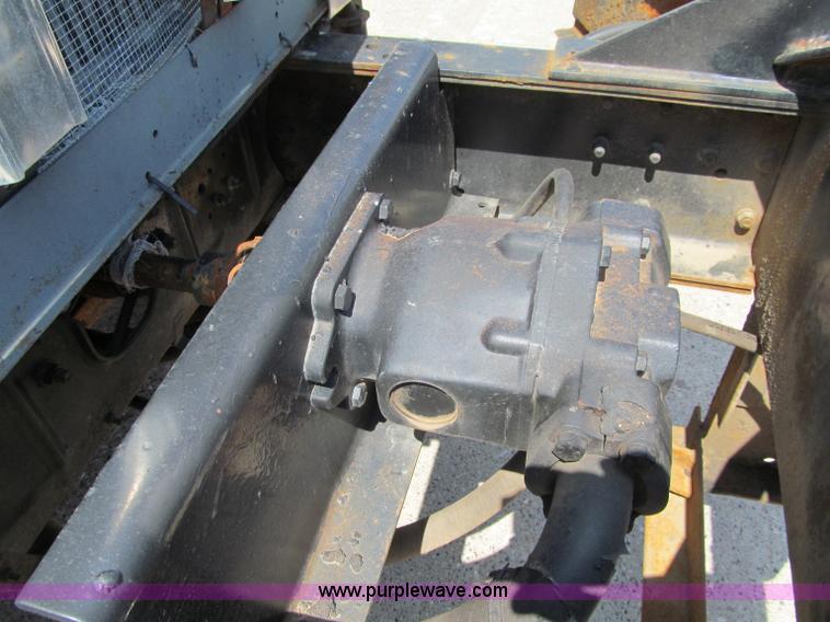 image for item F8586 1991 International 2554 dump truck