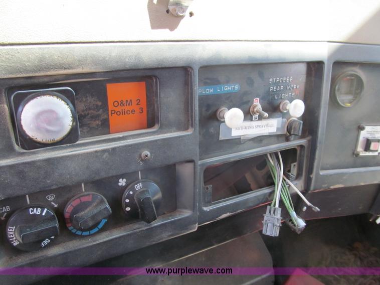 image for item F8586 1991 International 2554 dump truck