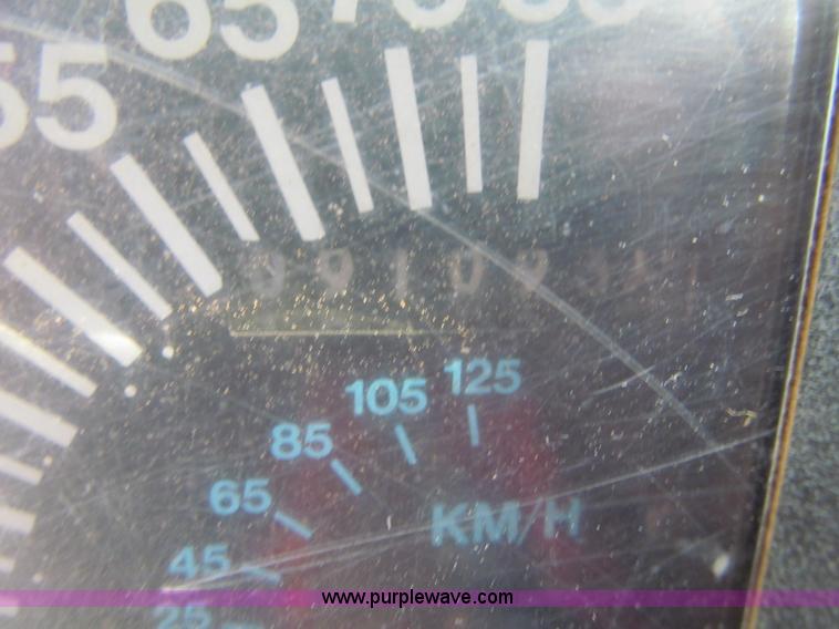 image for item F8586 1991 International 2554 dump truck