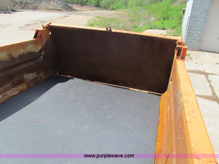 image for item F8586 1991 International 2554 dump truck