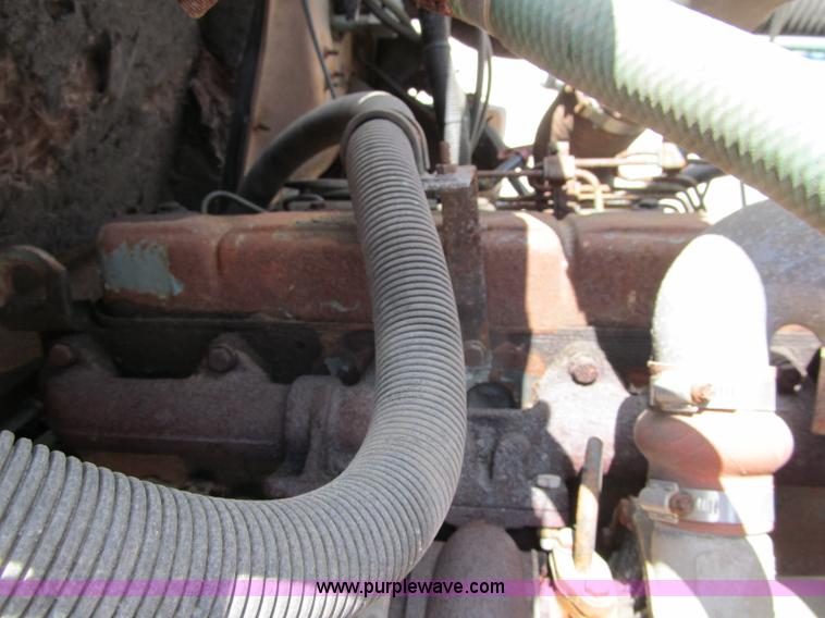 image for item F8586 1991 International 2554 dump truck