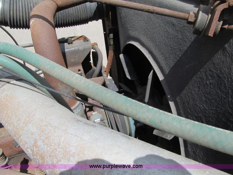 image for item F8586 1991 International 2554 dump truck