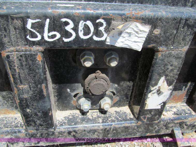 image for item G2983 Caterpillar CV16B vibratory roller