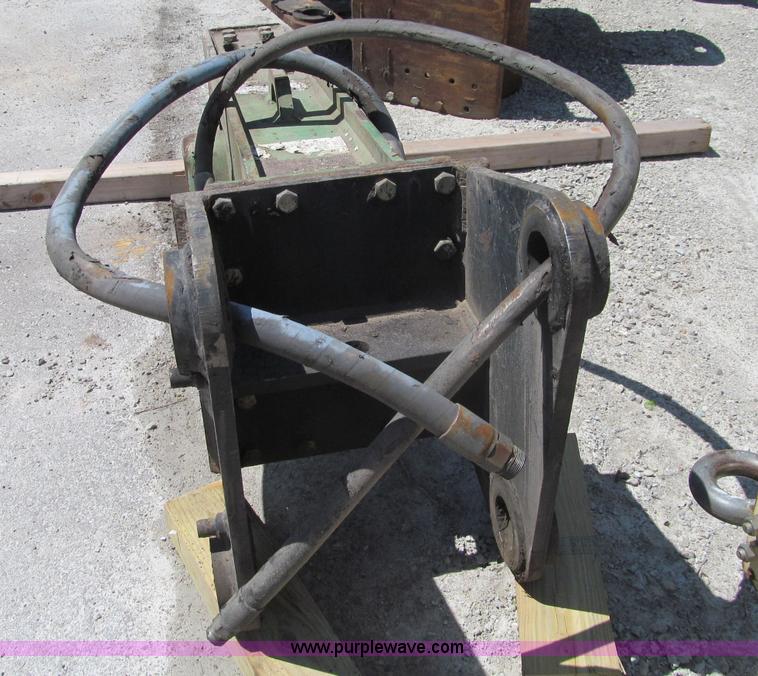 image for item G2990 Tramac hydraulic breaker