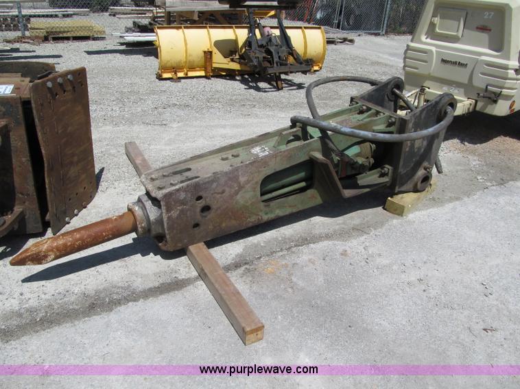 image for item G2990 Tramac hydraulic breaker