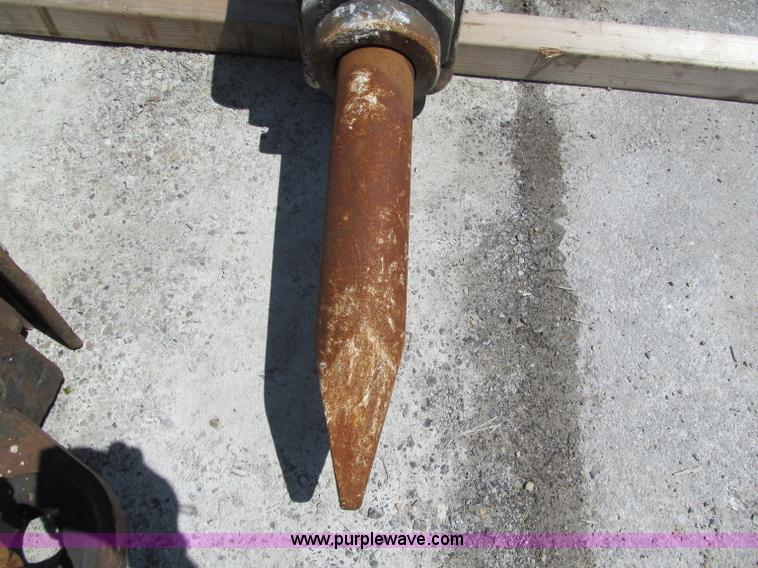 image for item G2990 Tramac hydraulic breaker