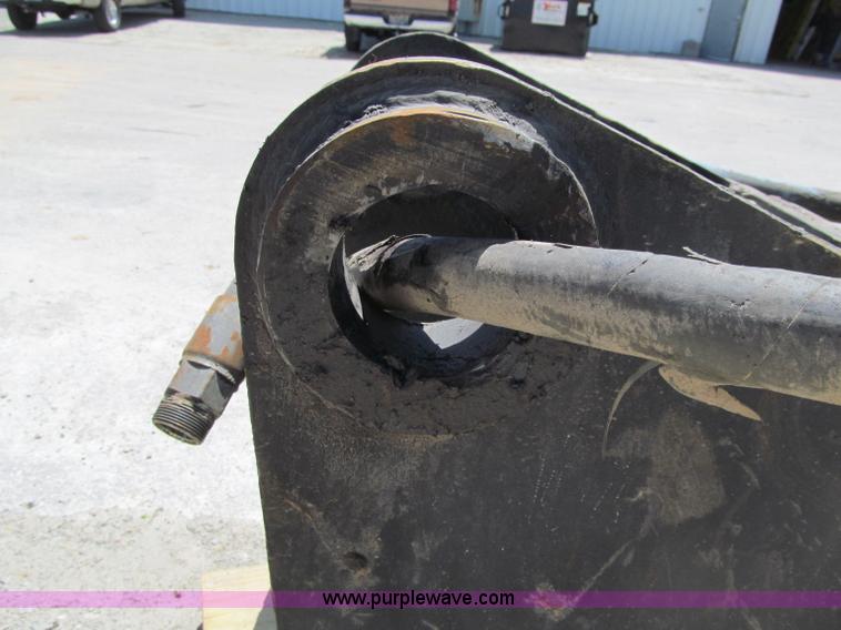 image for item G2990 Tramac hydraulic breaker