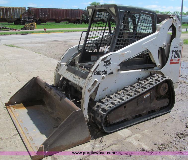image for item G8692 2005 Bobcat T190 skid steer