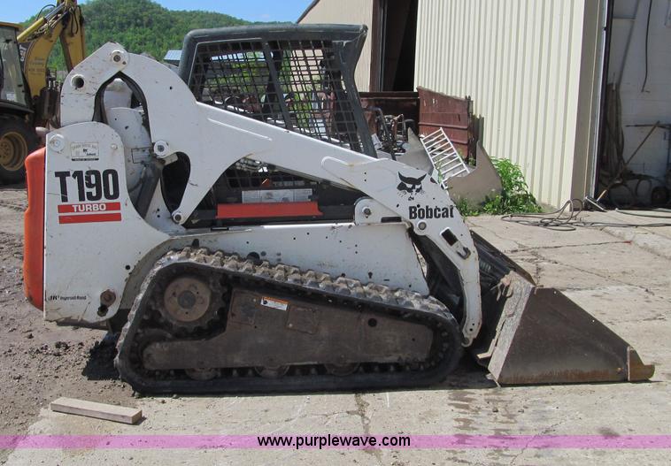 image for item G8692 2005 Bobcat T190 skid steer