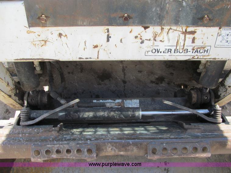 image for item G8692 2005 Bobcat T190 skid steer