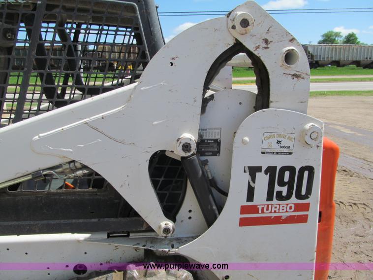 image for item G8692 2005 Bobcat T190 skid steer
