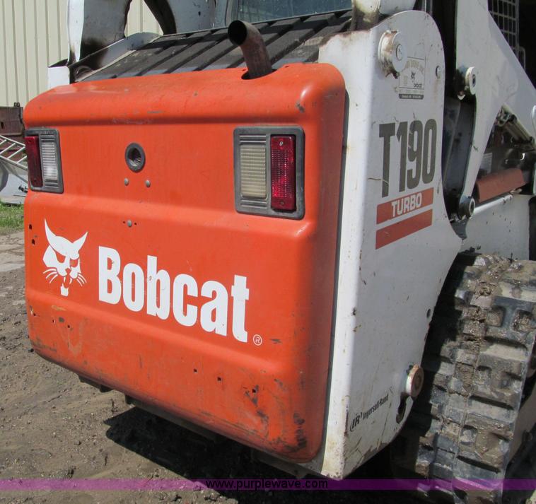 image for item G8692 2005 Bobcat T190 skid steer