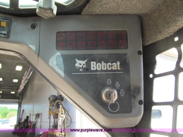 image for item G8692 2005 Bobcat T190 skid steer