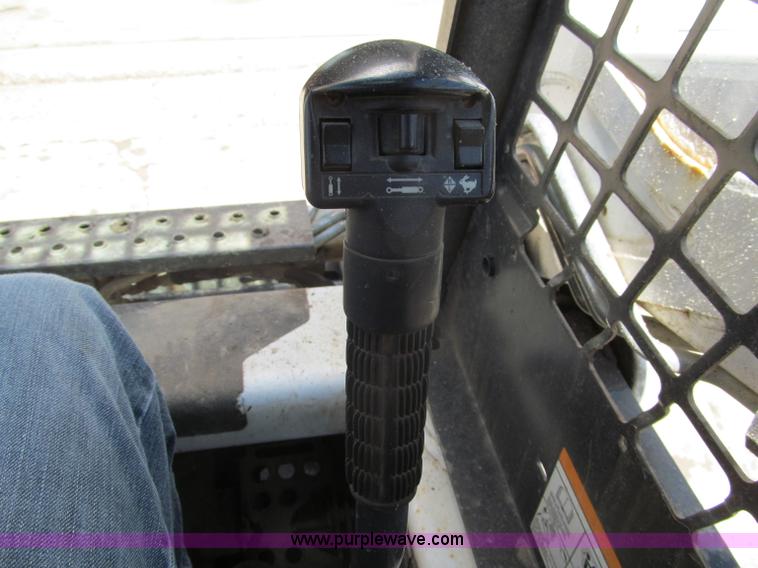 image for item G8692 2005 Bobcat T190 skid steer