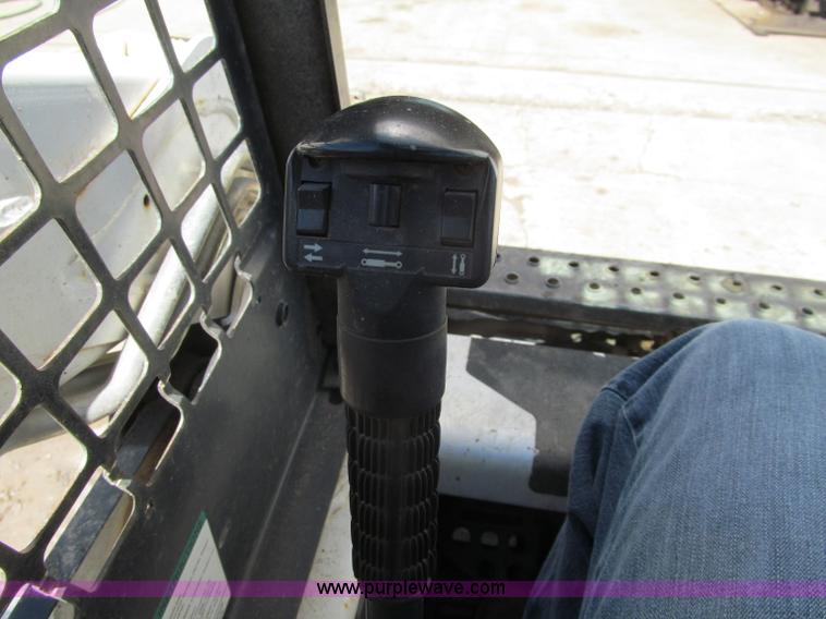 image for item G8692 2005 Bobcat T190 skid steer