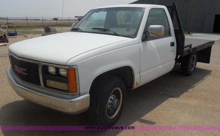image for item H3124 1988 GMC Sierra 3500 SLE flatbed truck