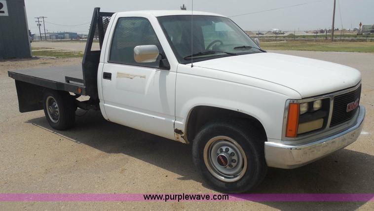 image for item H3124 1988 GMC Sierra 3500 SLE flatbed truck