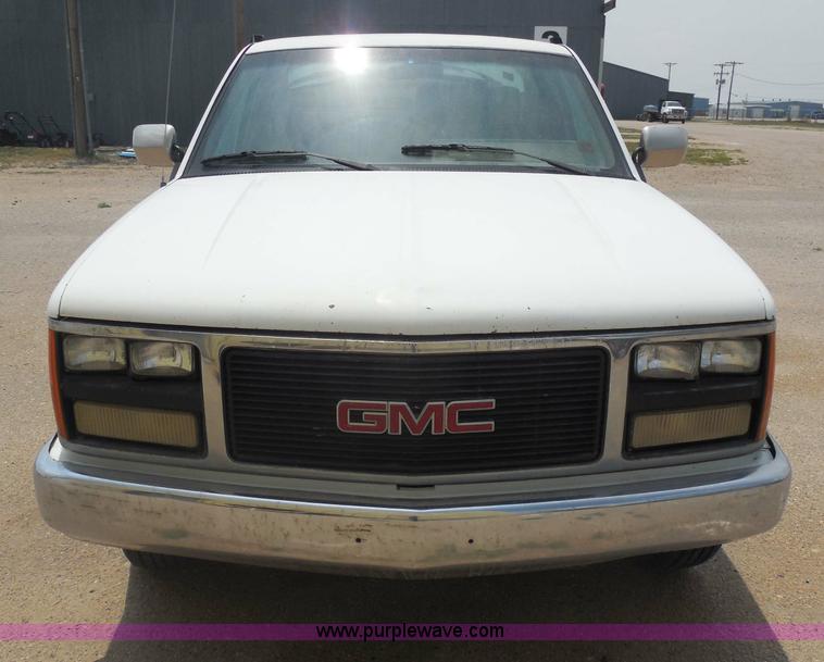 image for item H3124 1988 GMC Sierra 3500 SLE flatbed truck