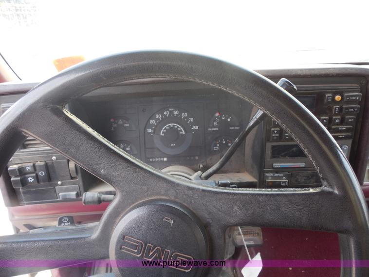 image for item H3124 1988 GMC Sierra 3500 SLE flatbed truck