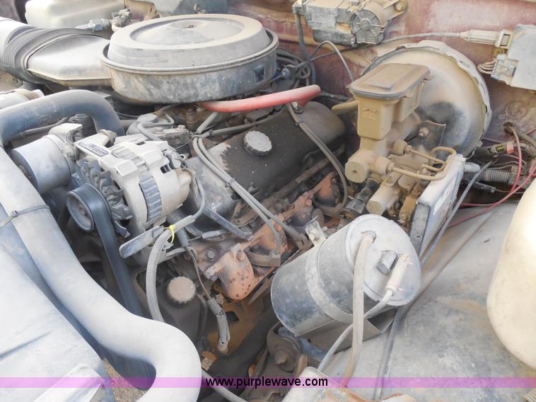 image for item H3124 1988 GMC Sierra 3500 SLE flatbed truck