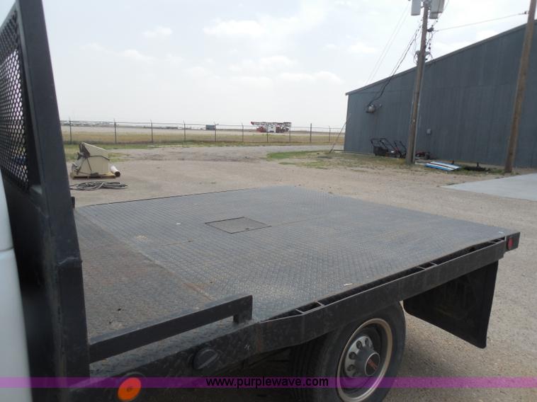 image for item H3124 1988 GMC Sierra 3500 SLE flatbed truck