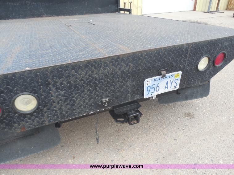 image for item H3124 1988 GMC Sierra 3500 SLE flatbed truck