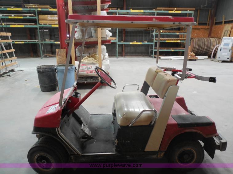 image for item H3133 Golf cart