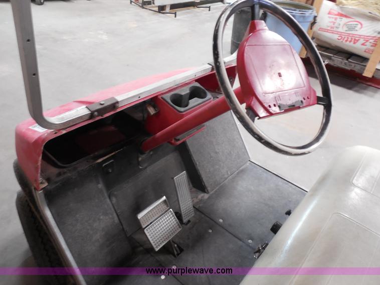 image for item H3133 Golf cart