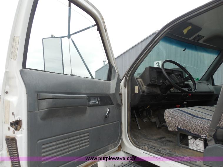 image for item H3139 1991 Chevrolet Kodiak dump truck