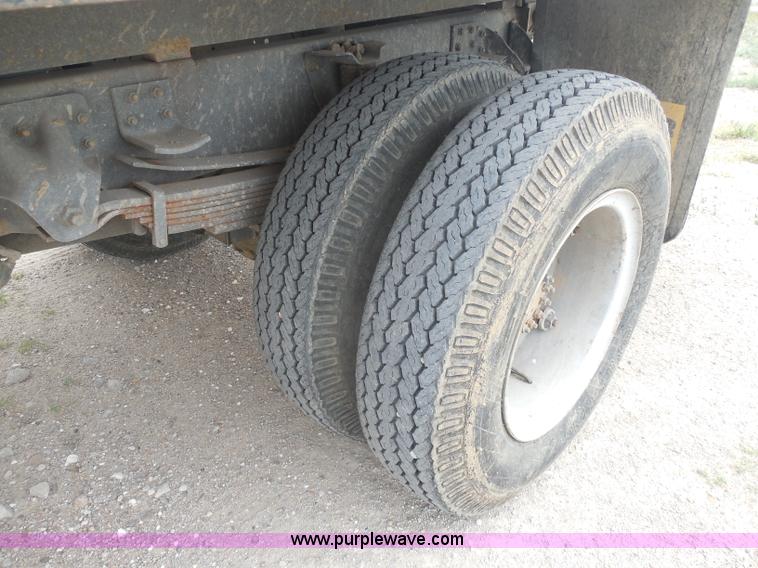 image for item H3139 1991 Chevrolet Kodiak dump truck