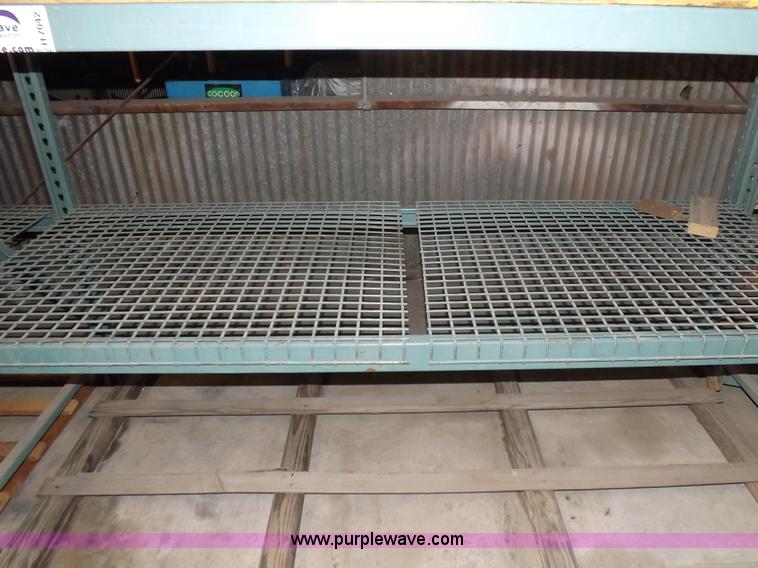 image for item H7042 Pallet racking