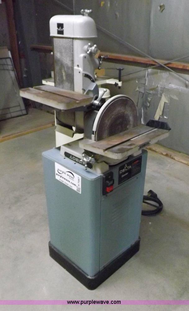 image for item H7087 Delta sanding machine