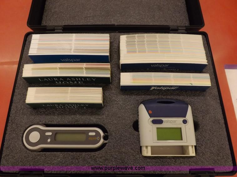 image for item J9209 Valspar paint mixing station and display