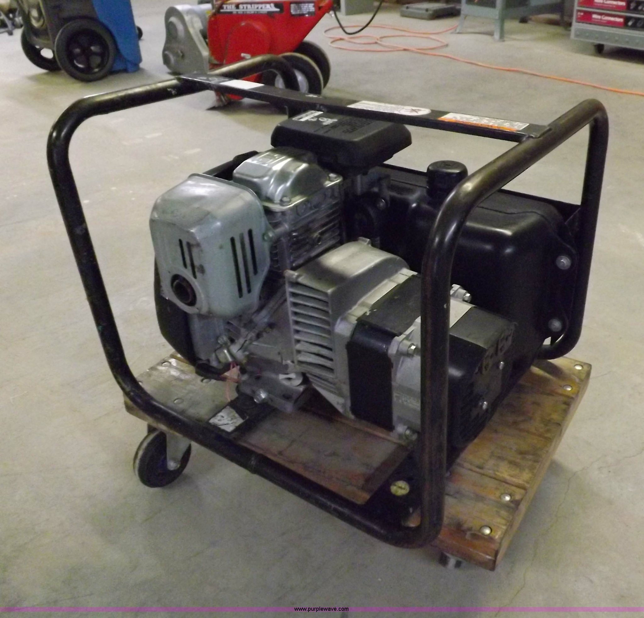 Honda Harmony 2.5 kW generator Item H7098 selling at SOLD! Rick's