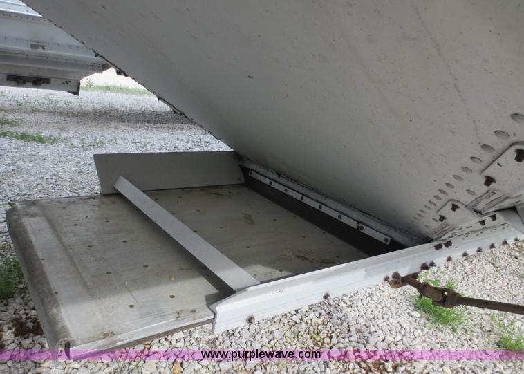 image for item A3350 2003 Timpte Super Hopper 42' grain trailer