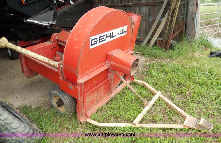 image for item AA9910 Gehl Hi-Throw silage blower