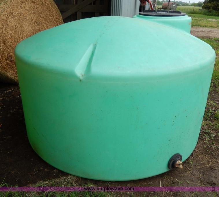 image for item AA9912 550 gallon liquid tank