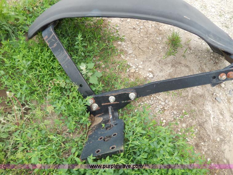 image for item AA9915 (2) John Deere fenders