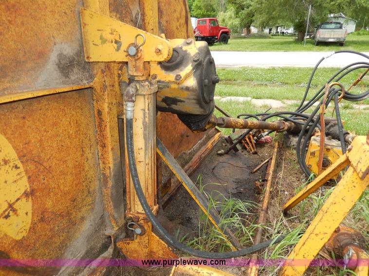 image for item D4773 Service 15' batwing mower