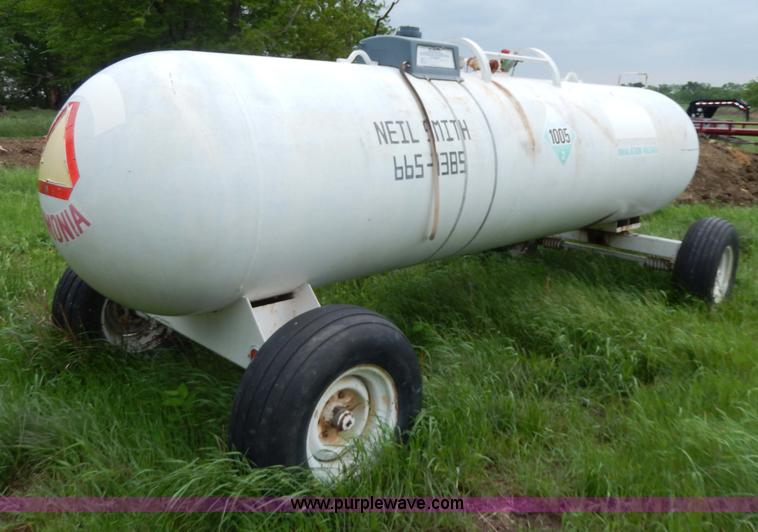 image for item D4784 1,000 gallon anhydrous tank
