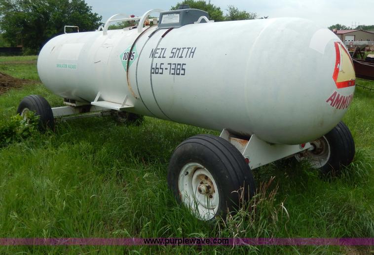 image for item D4784 1,000 gallon anhydrous tank