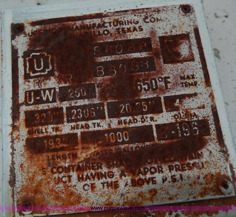 image for item D4784 1,000 gallon anhydrous tank